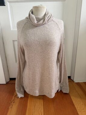 Threads 4 Thought Lightweight Cowl Neck Sweater Medium‎